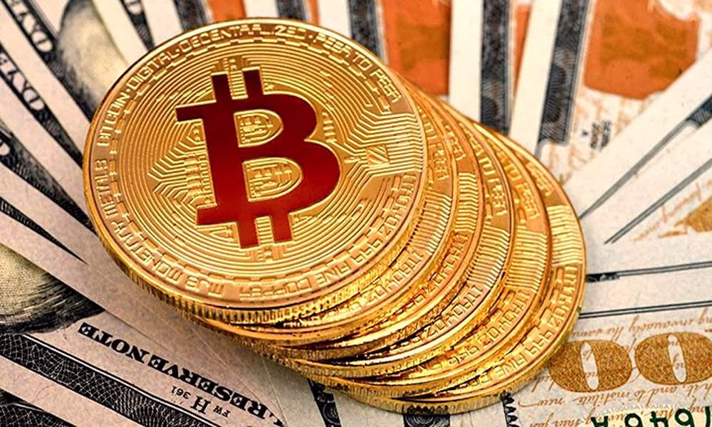 1- بیت‌کوین (Bitcoin - BTC)