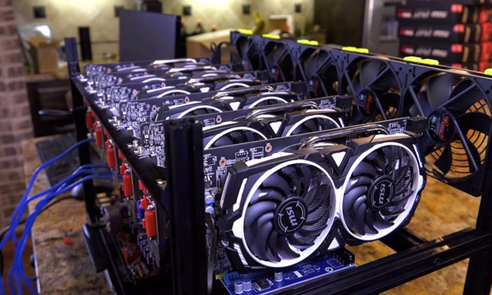 4. ماینرهای ASIC (مدارهای مجتمع با کاربرد خاص)